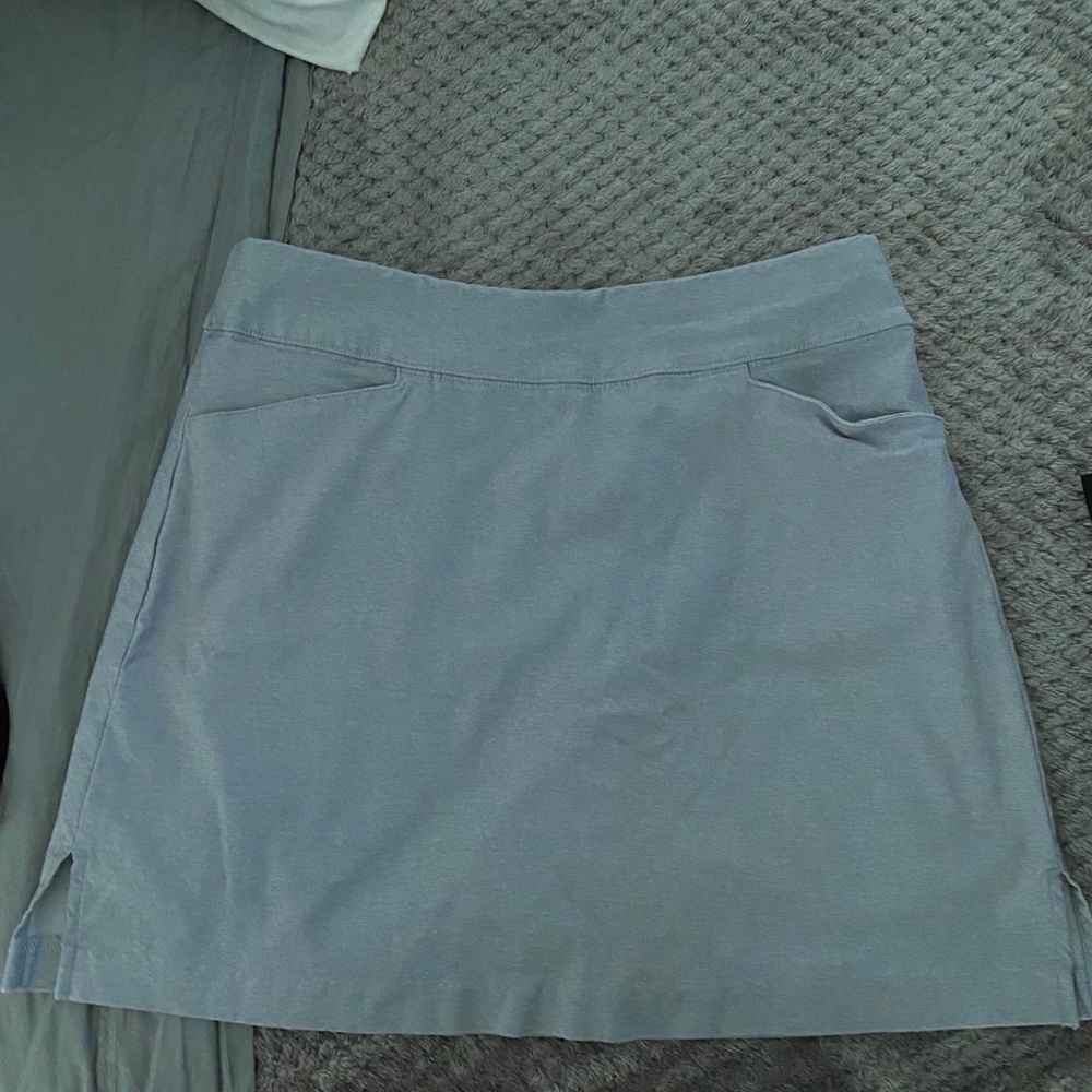 Women’s Golf Scort